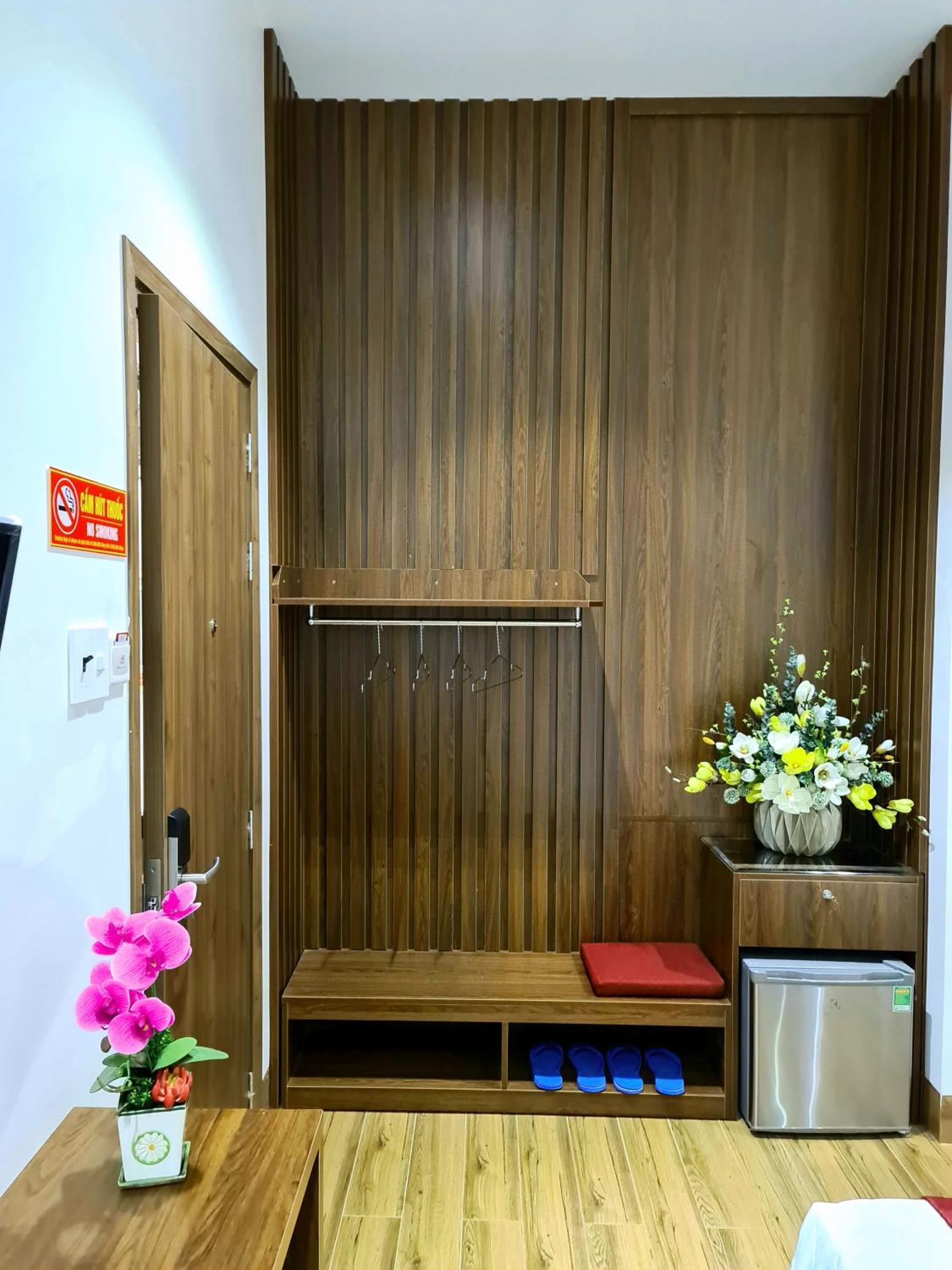 Thu Le Hotel Cao Lanh Exterior photo